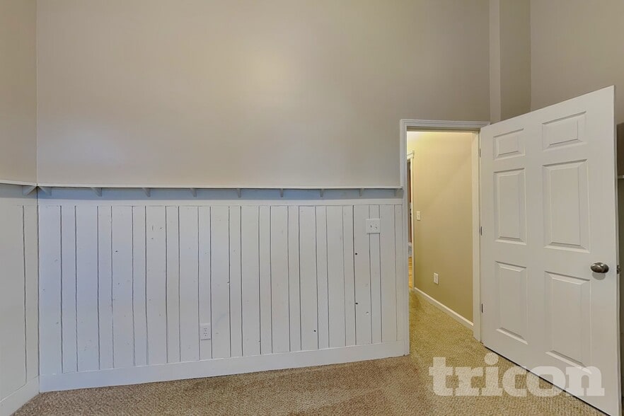 Building Photo - 15609 Carrington Ridge Dr