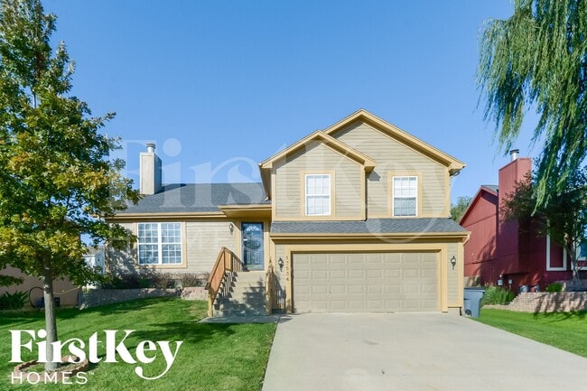 Building Photo - 17534 W 111th Terrace