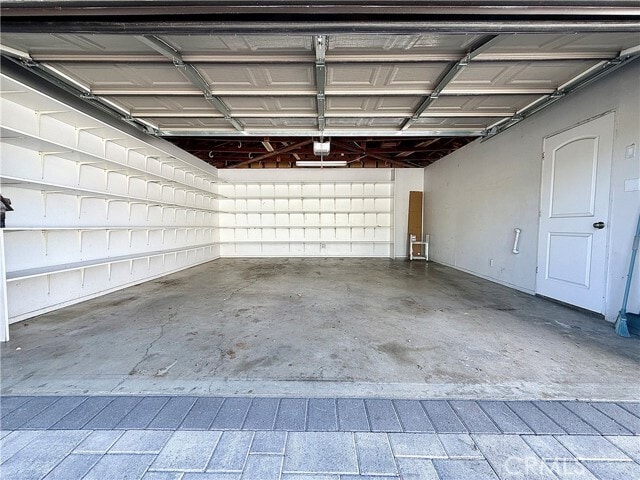 Building Photo - 22346 Burbank Blvd