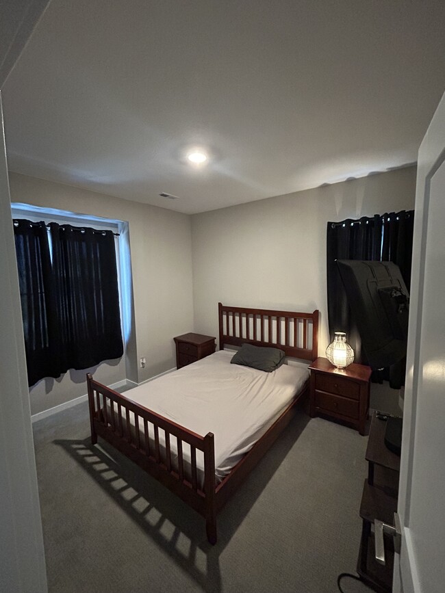Building Photo - 9066 Moondance Dr