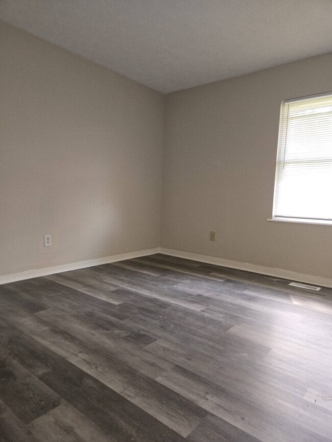 Building Photo - 3111 Pawnee Dr