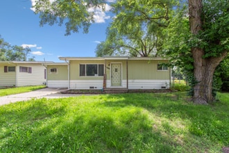 Building Photo - Beautiful 3 Bedroom 1 Bath Home
