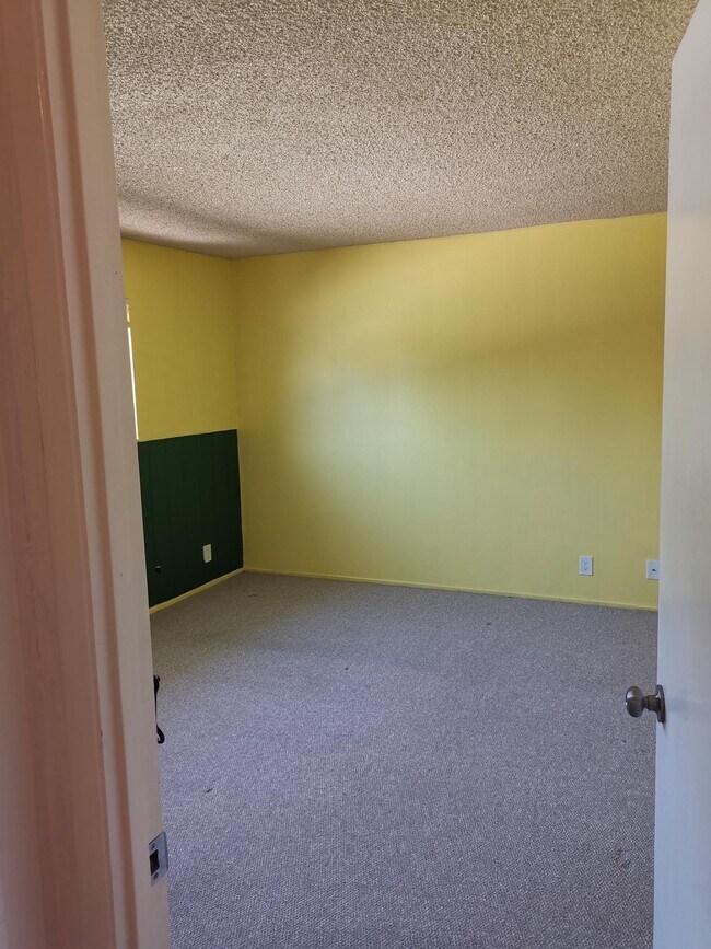 Building Photo - 4411 Seminole Way