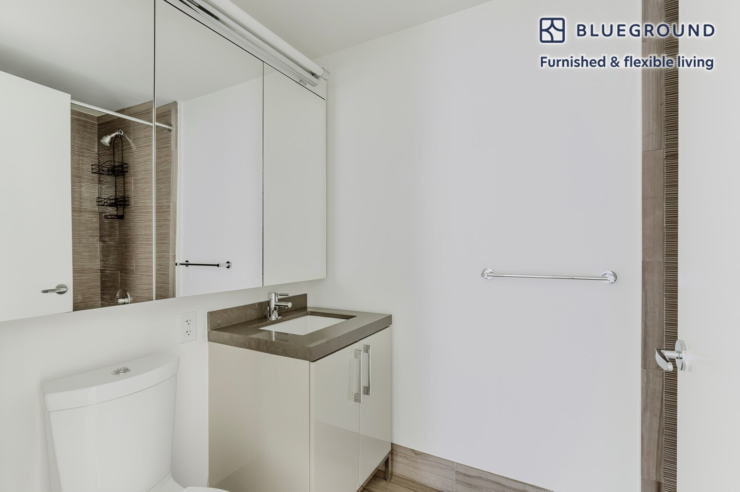 Building Photo - 450 W 42nd St