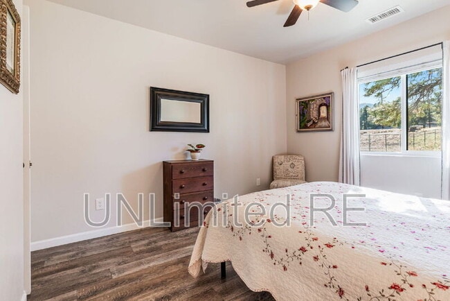 Building Photo - 5750 E Jeremy Ln