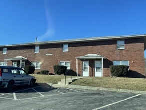 Building Photo - 215 Hinkley Dr