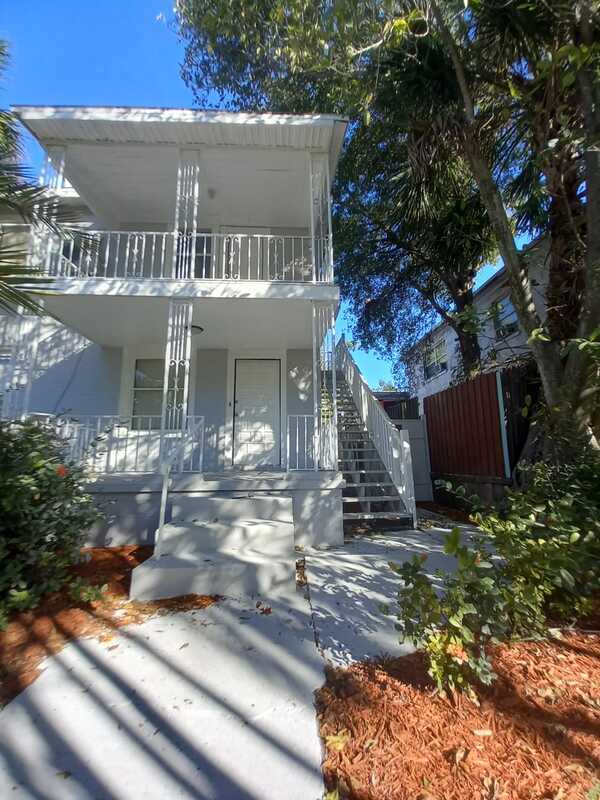 Primary Photo - 711 18th Ave S