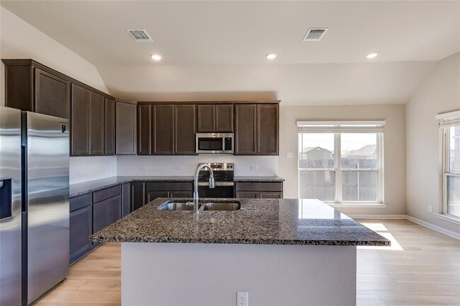 Building Photo - 7747 Merry Oaks Cv