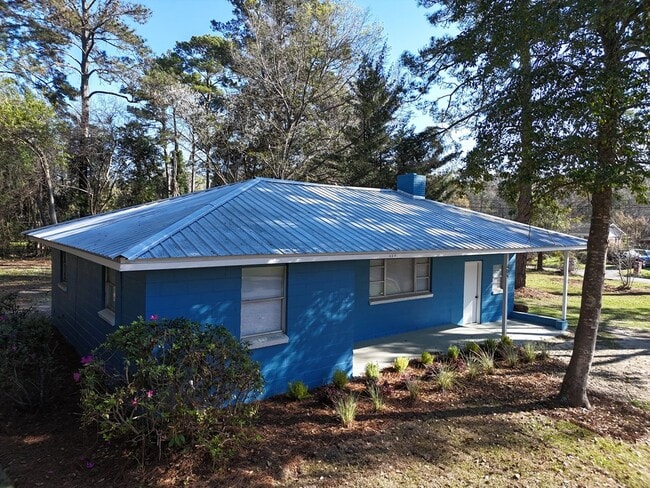 Building Photo - 409 Augusta Ave