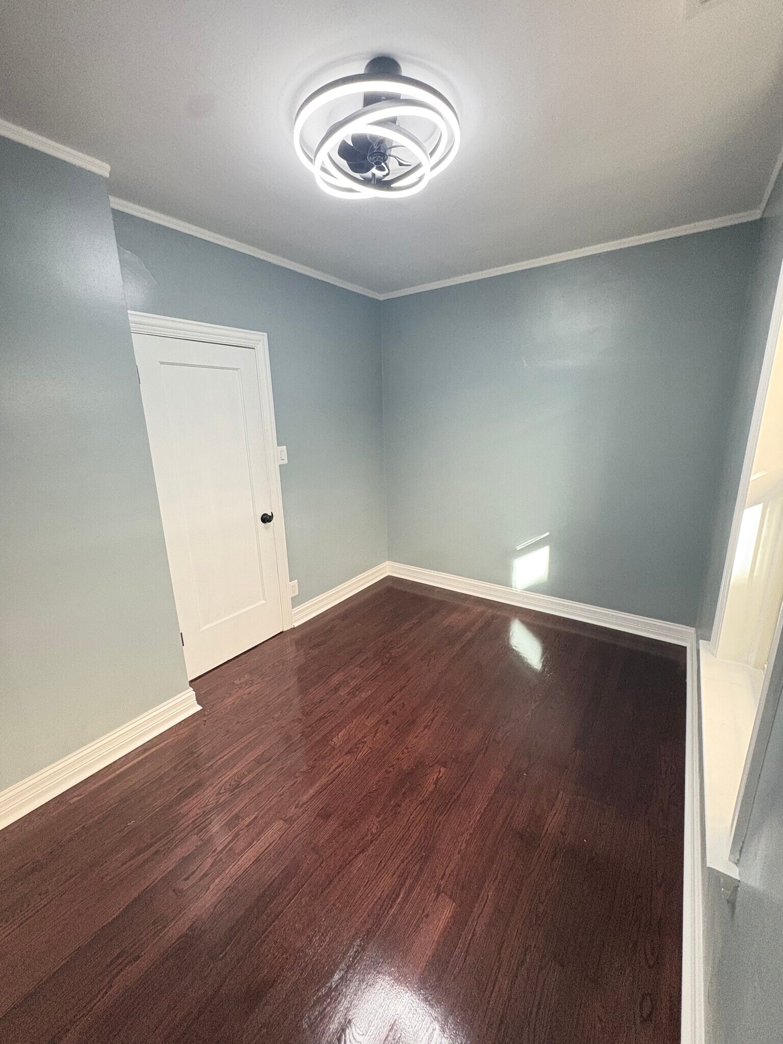 Building Photo - 2026 W McLean Ave