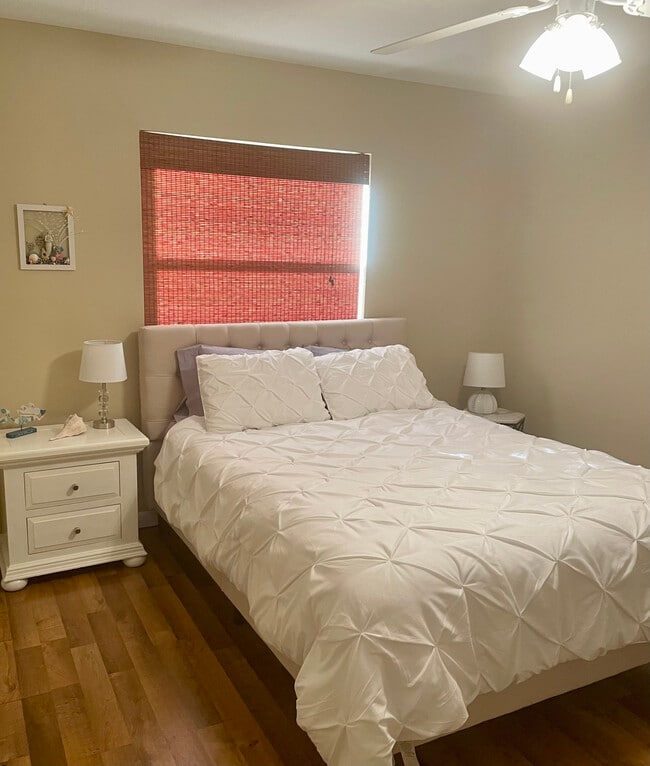 Building Photo - 110 42nd Ave N