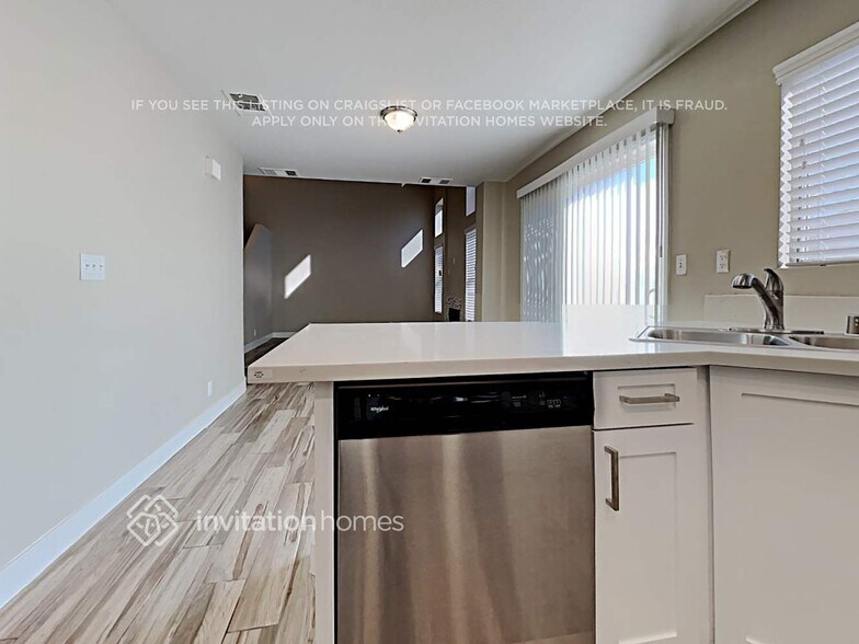 Building Photo - 7224 Scenic Desert Ct