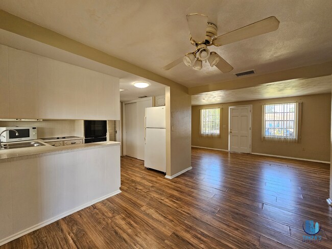 Building Photo - Beautiful 2 Bedrooms 2 Bathrooms Home for ...