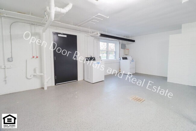 Building Photo - 1823 Griswold Dr