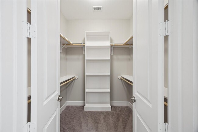 Building Photo - 9757 Katy Fwy