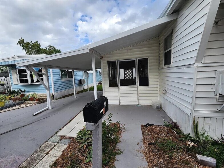 Building Photo - 7801 34th Ave N