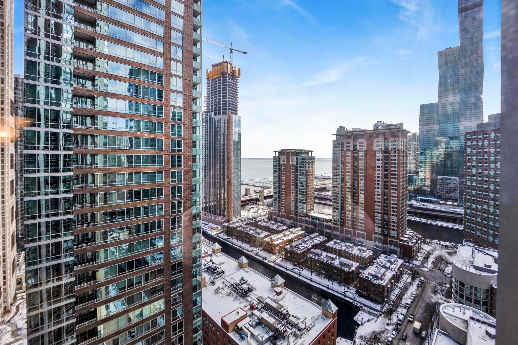 Building Photo - 512 N McClurg Ct