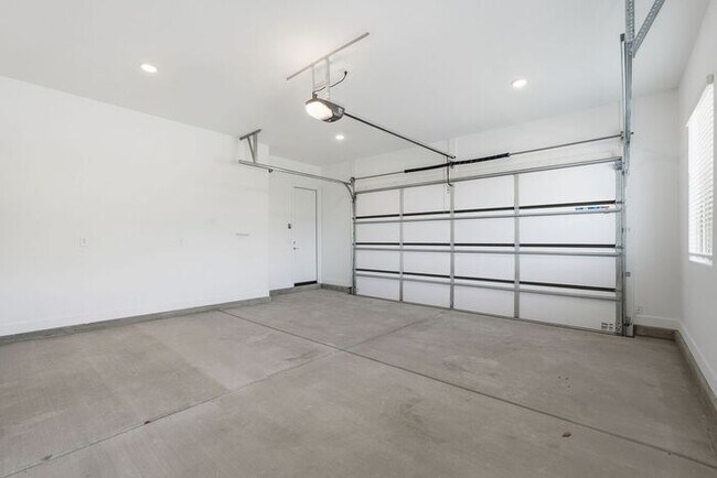 Building Photo - 293 jasper Ct