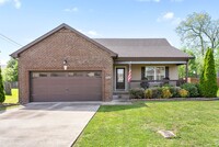 Building Photo - 3 Bedroom Home For Rent Near Post!