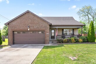 Building Photo - 3 Bedroom Home For Rent Near Post!