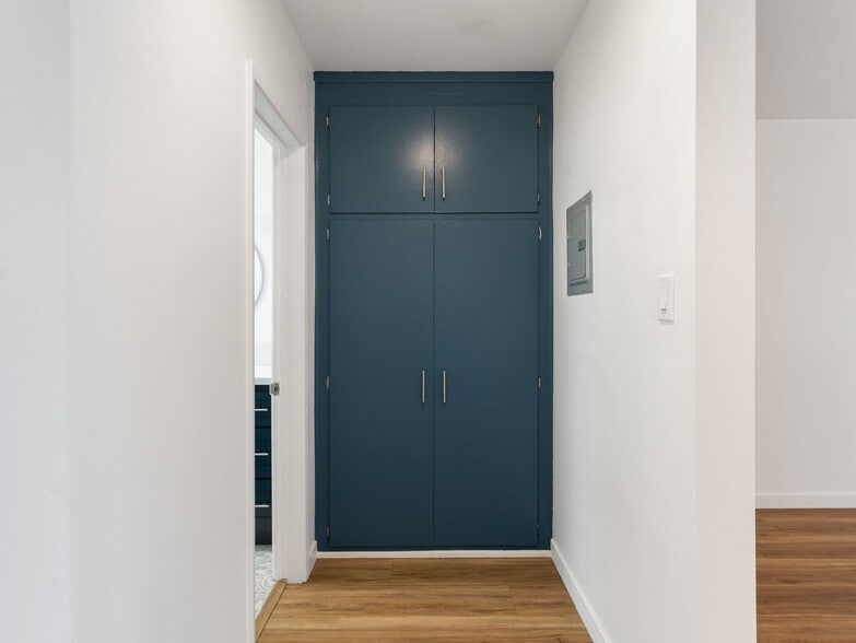 Building Photo - 936 Cedar Ave