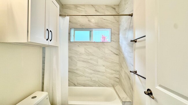Building Photo - BRAND NEW 1 BED/1 BATH IN THE HEART OF KAI...