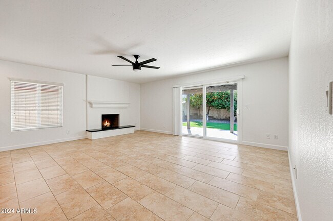 Primary Photo - 5423 E Justine Rd