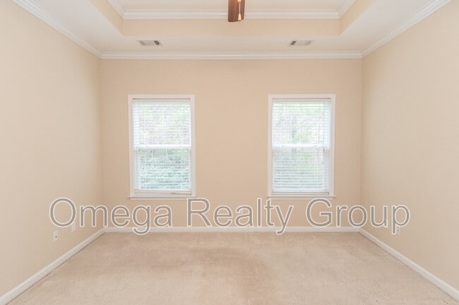 Building Photo - 4474 Fairmont Dr