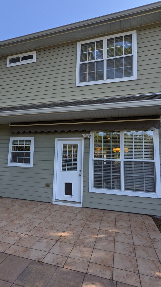 Building Photo - 1633 Shadowmoss Ave