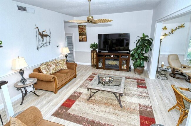 Building Photo - 6047 E Peppertree Way