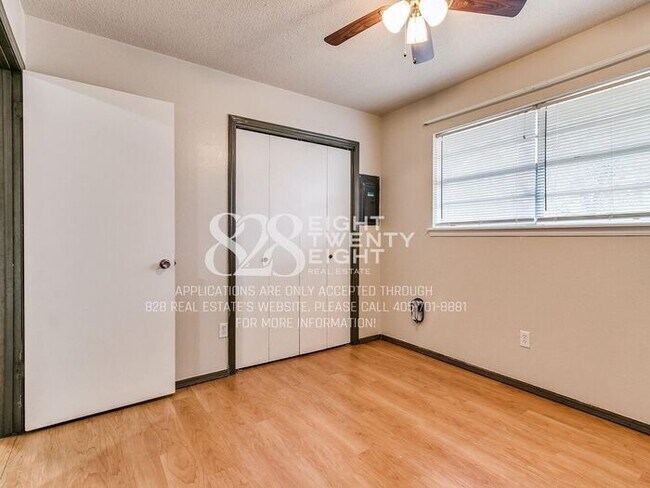 Building Photo - Midwest City 3 Bed/2 Bath House with Attached Two-Car Garage!