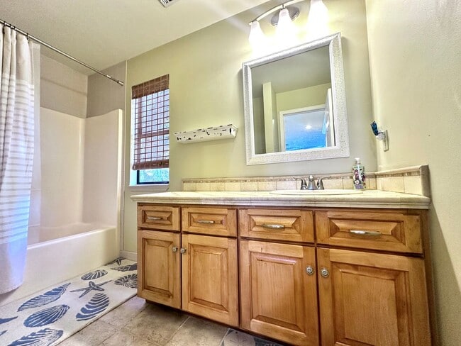 Building Photo - Beautiful 3B/3.5B Waterfront Fully Furnished Home available for Long-Term Rental!