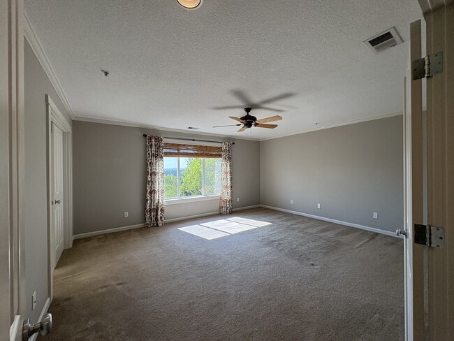 Building Photo - 10630 SW Kable St