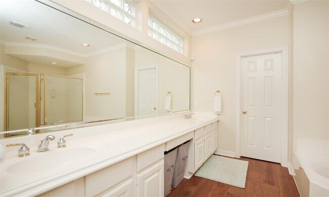 Building Photo - 12123 Mill Stream Way