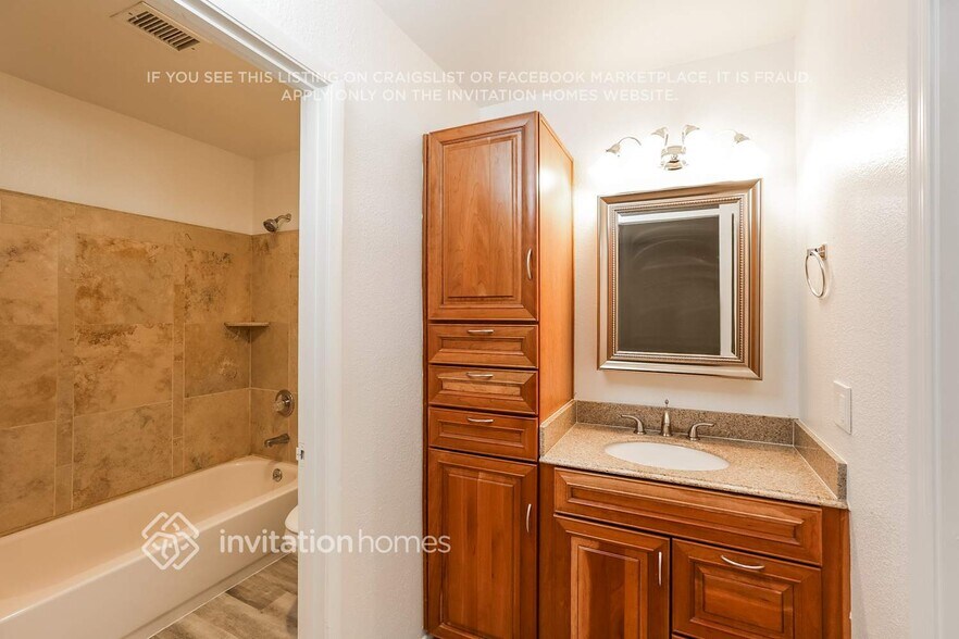 Building Photo - 16424 N 51st Dr