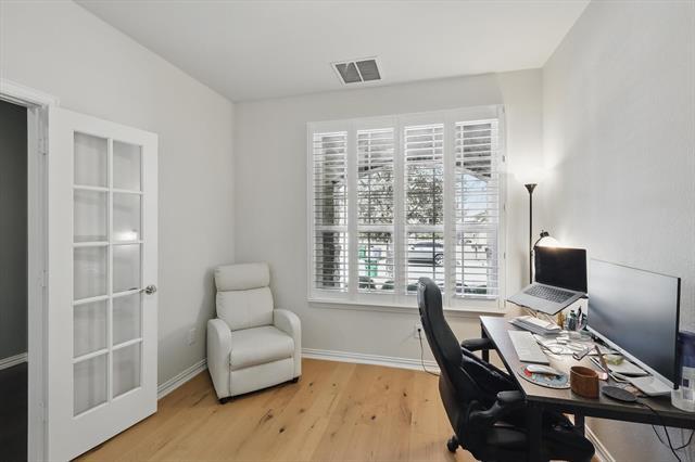 Building Photo - 1129 Berrydale Dr