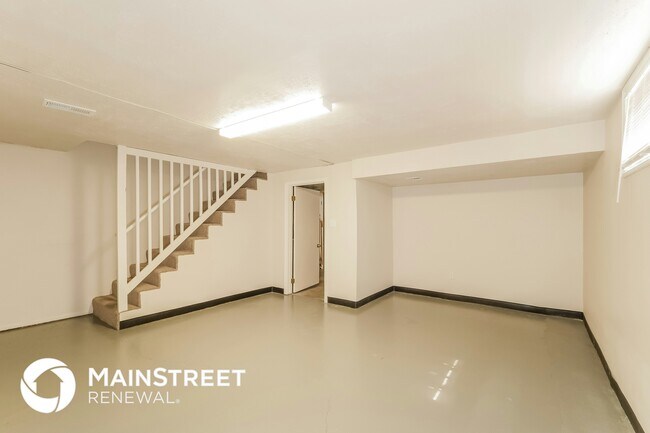 Building Photo - 3017 Iva Dr