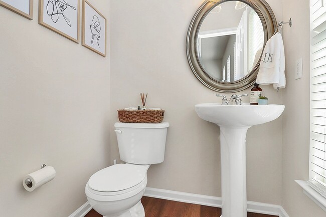 Building Photo - South Park Townhome for Rent!