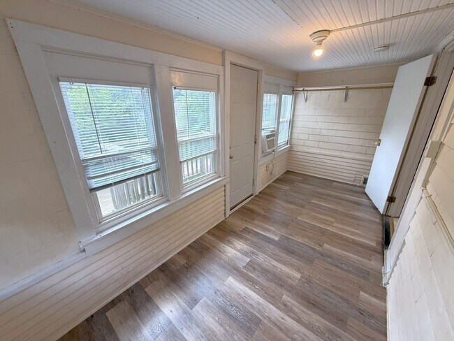 Building Photo - 1117 Bowen Ct