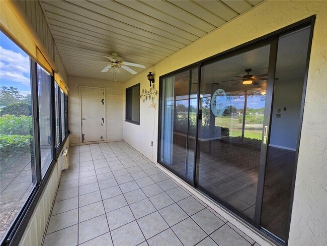 Building Photo - 520 Fairways Cir