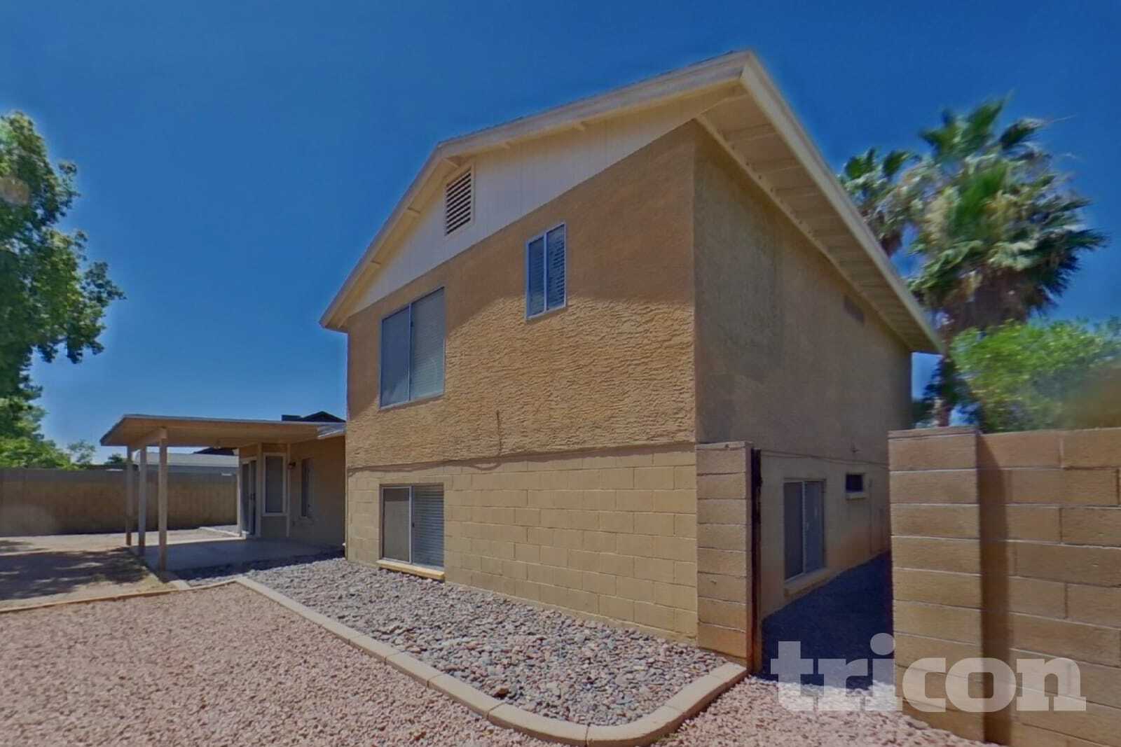 Building Photo - 601 E Palomino Dr