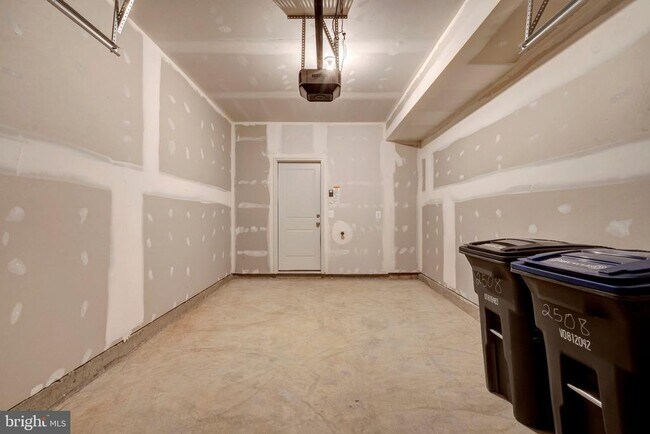 Building Photo - 2508 Neabsco Common Pl