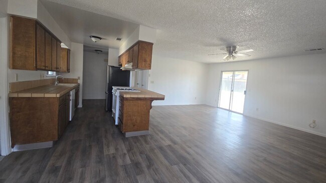 Building Photo - 2146 Neill Way