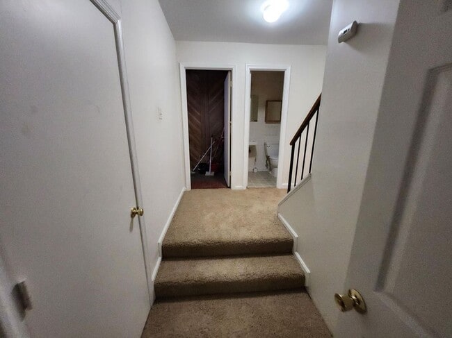Building Photo - 10309 Emerald Rock Dr