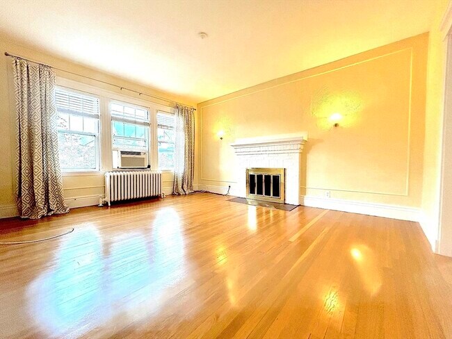 Building Photo - 82 Stearns Rd