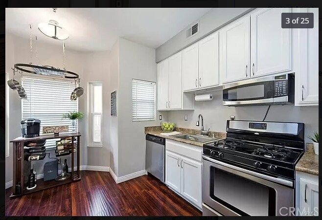 Building Photo - 377 Avocado St