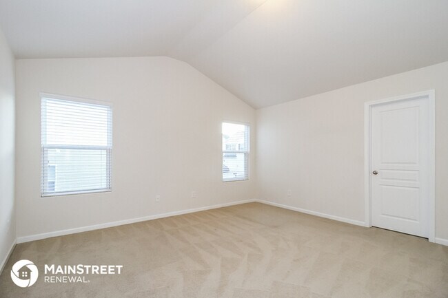 Building Photo - Your Dream Home Awaits!