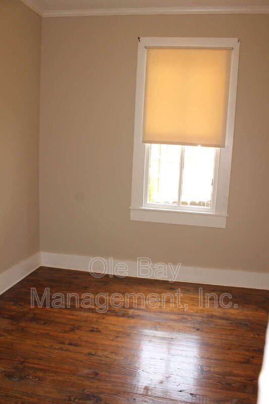 Building Photo - 1502 Church St