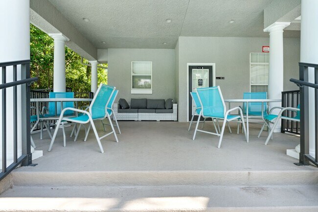 Building Photo - 415 S Villa San Marco Dr