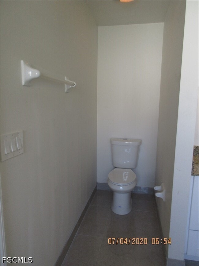 Building Photo - 918 NE 13th St